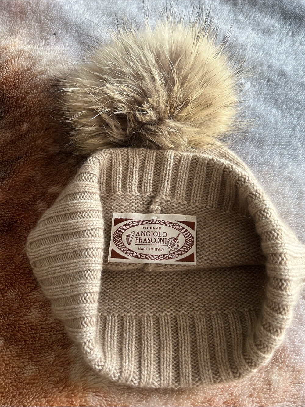 Angiolo Frasconi 100% Cashmere Fur Pom Pom Beanie Hat - Cream / Beige